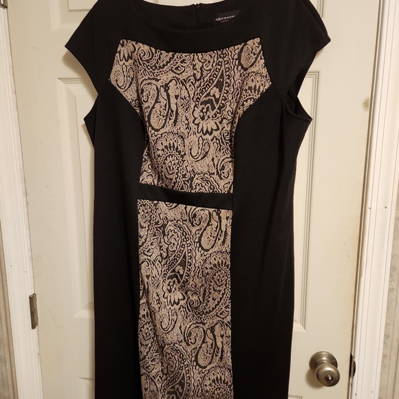 connected apparel Dresses & Skirts - Women's black jersey dress NWOT